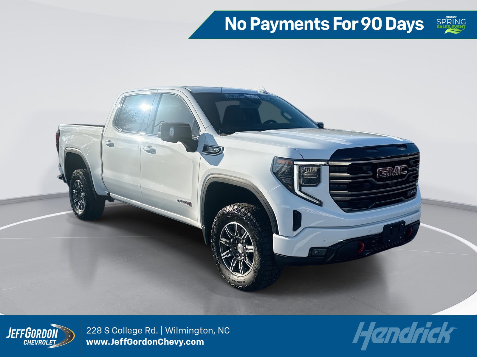 Used 2025 GMC Sierra 1500 AT4 image 1