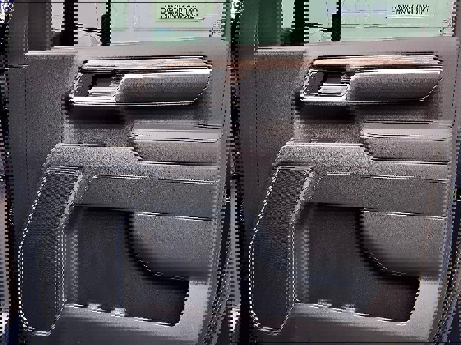 Used 2025 GMC Sierra 2500 SLE w/ SLE Convenience Package image 12