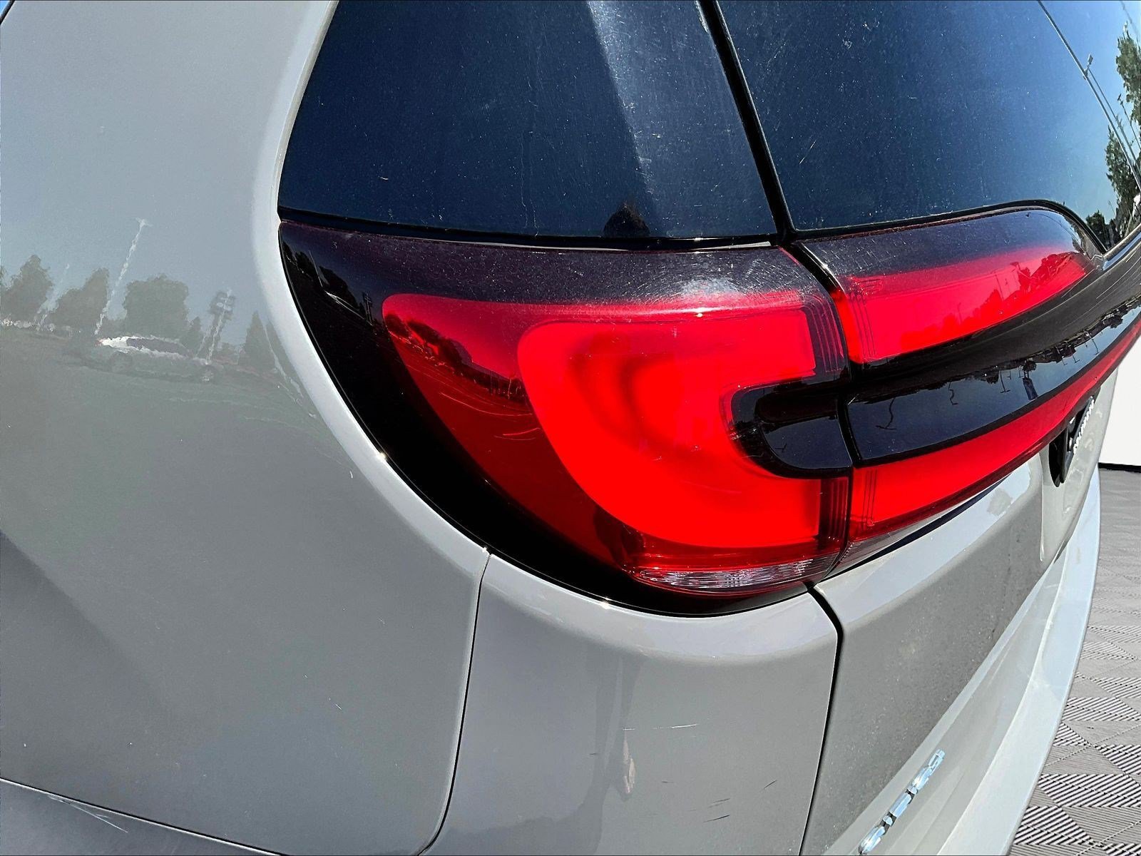 Used 2021 Chrysler Pacifica Touring-L FWD image 22