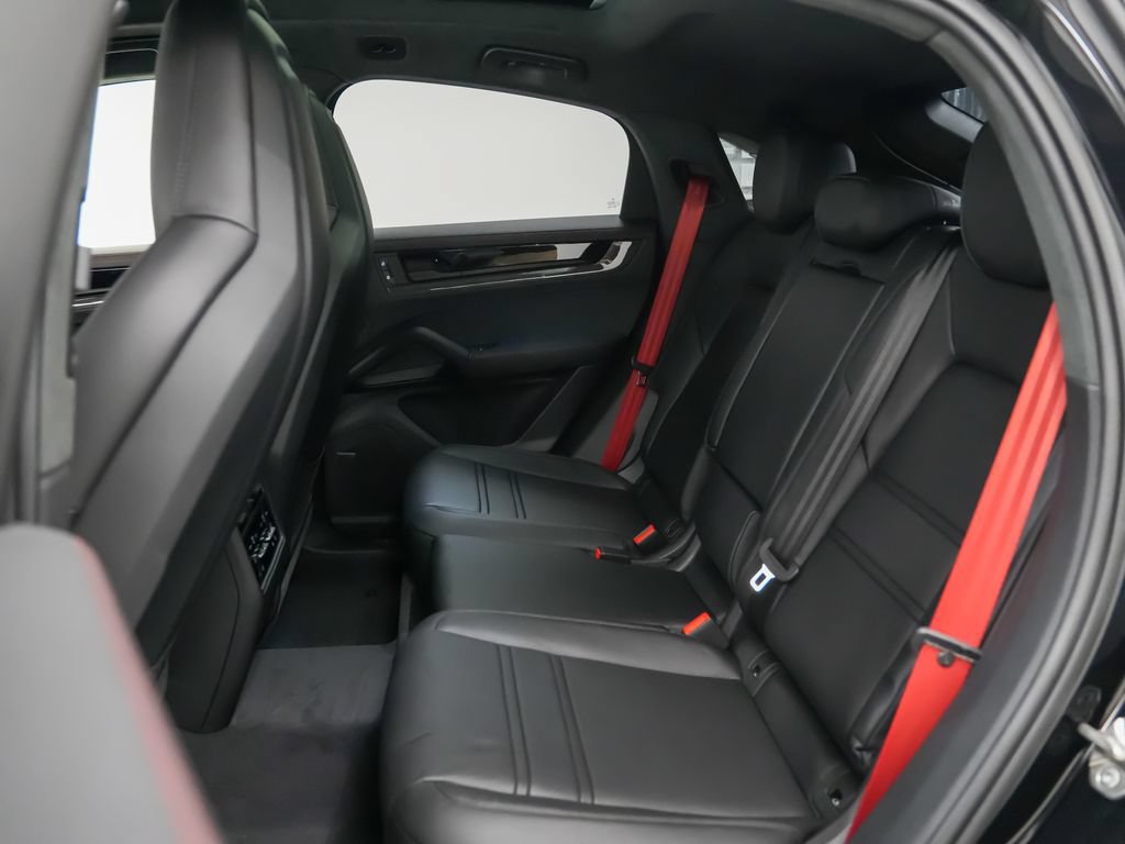 New 2026 Porsche Cayenne GTS AWD/4WD image 17