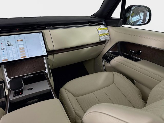 New 2026 Land Rover Range Rover SE image 26