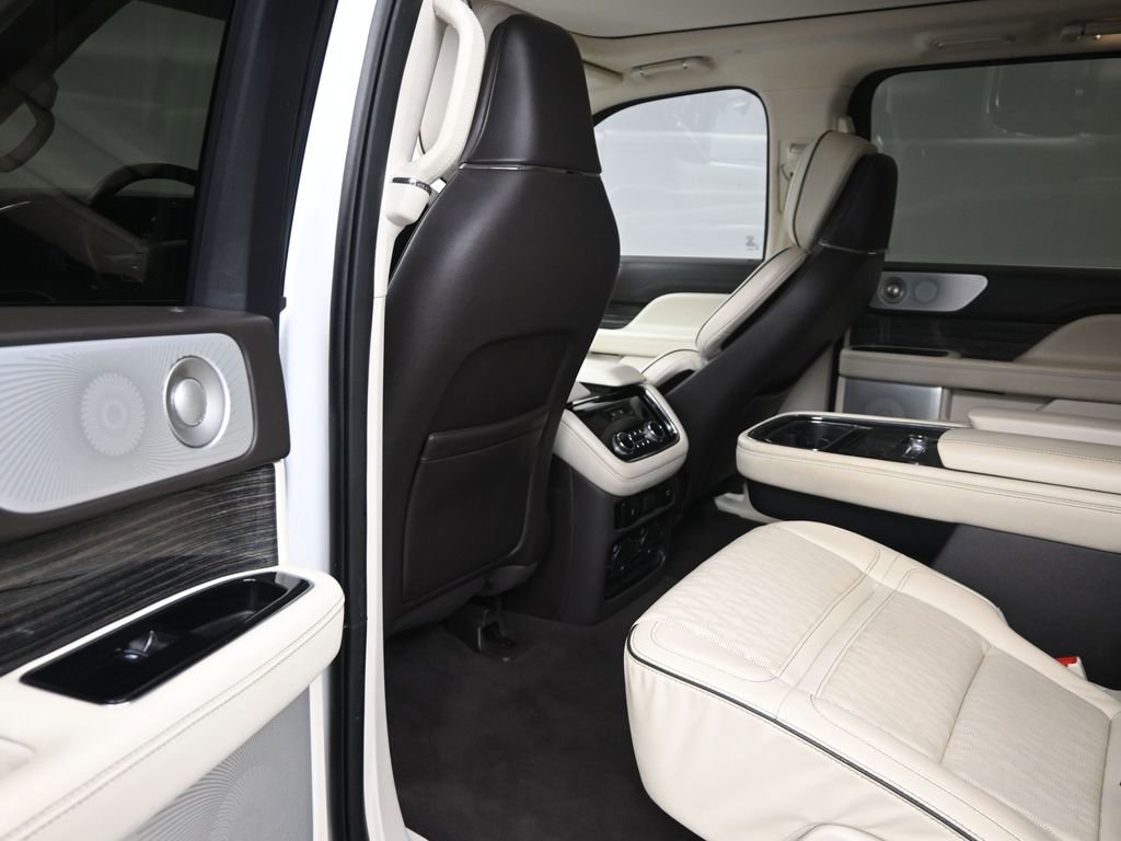 Used 2020 Lincoln Navigator Black Label image 11