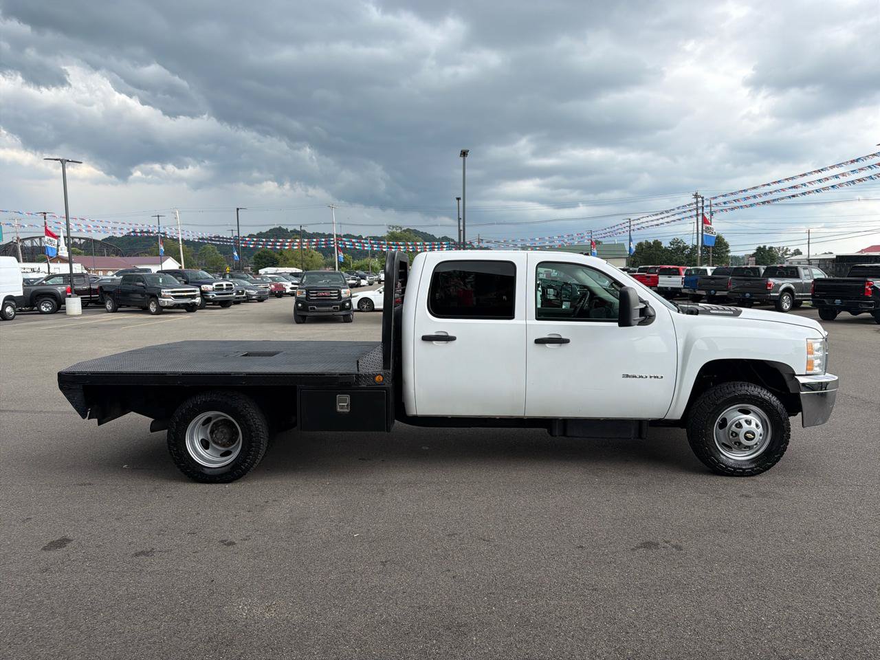 Used 2013 Chevrolet Silverado 3500 W/T w/ Skid Plate Package AWD/4WD image 21
