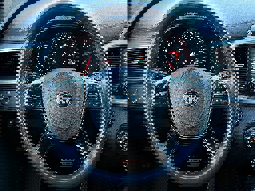 Used 2019 Kia Sorento SX image 17