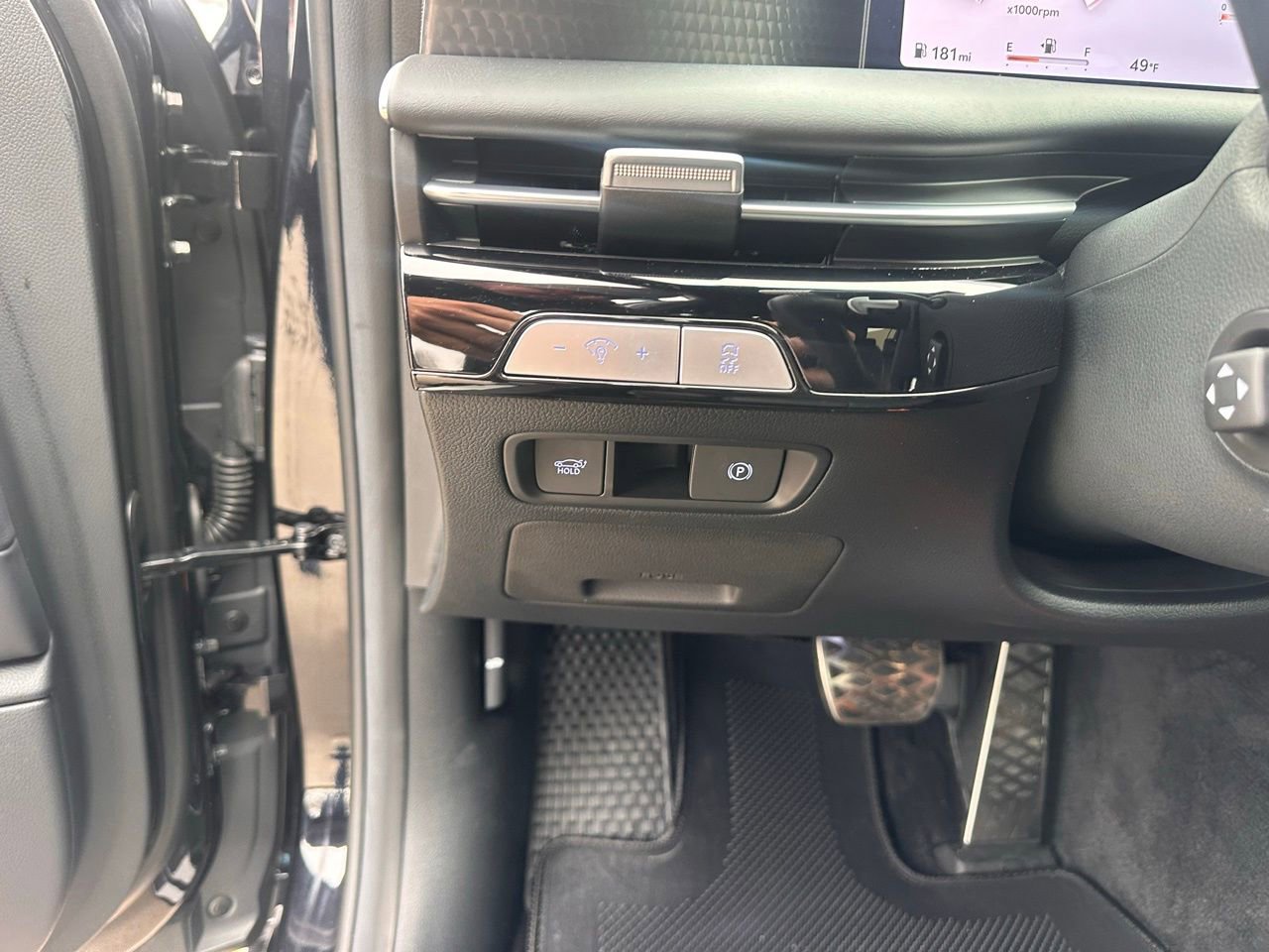 Used 2025 Genesis G80 3.5T Sport image 27