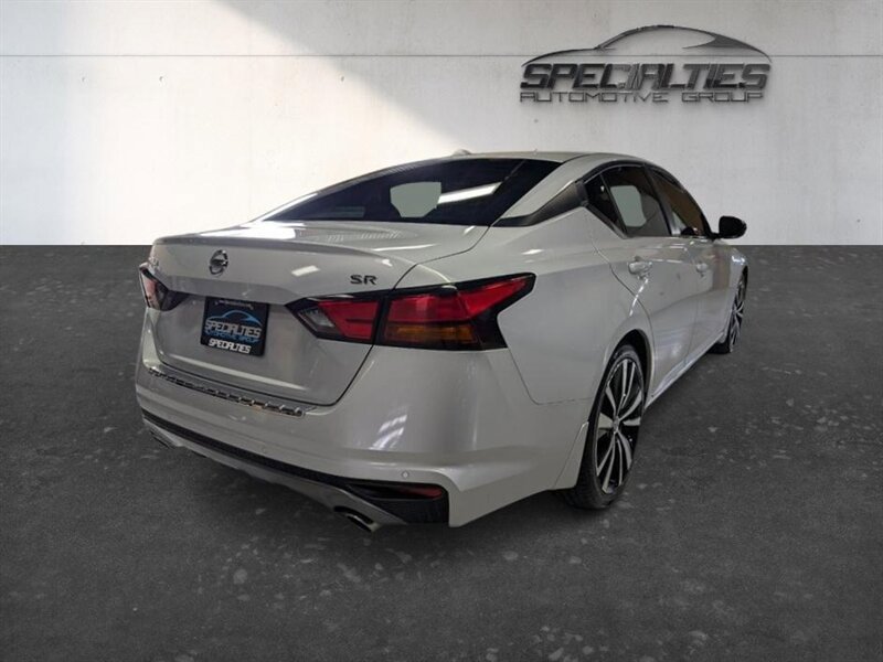 Used 2021 Nissan Altima 2.5 SR w/ SR Premium Package FWD image 10