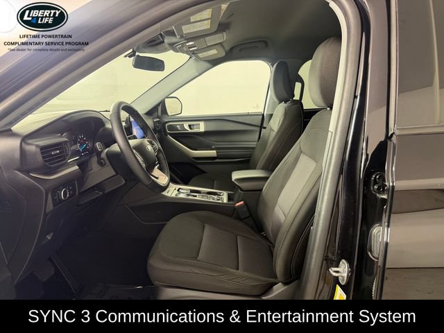 Used 2023 Ford Explorer XLT AWD/4WD image 13