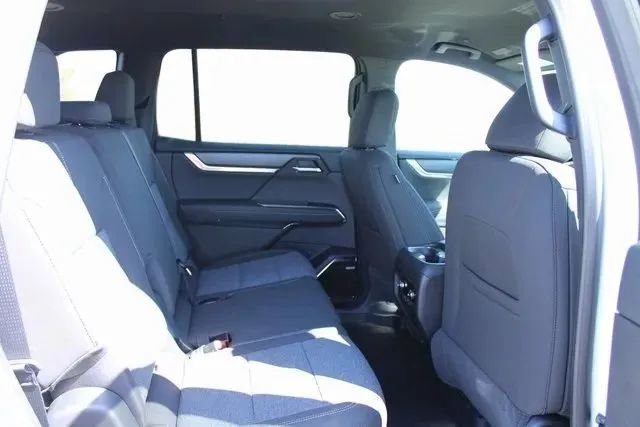 New 2025 GMC Acadia Elevation w/ LPO, Floor Liner Package image 18