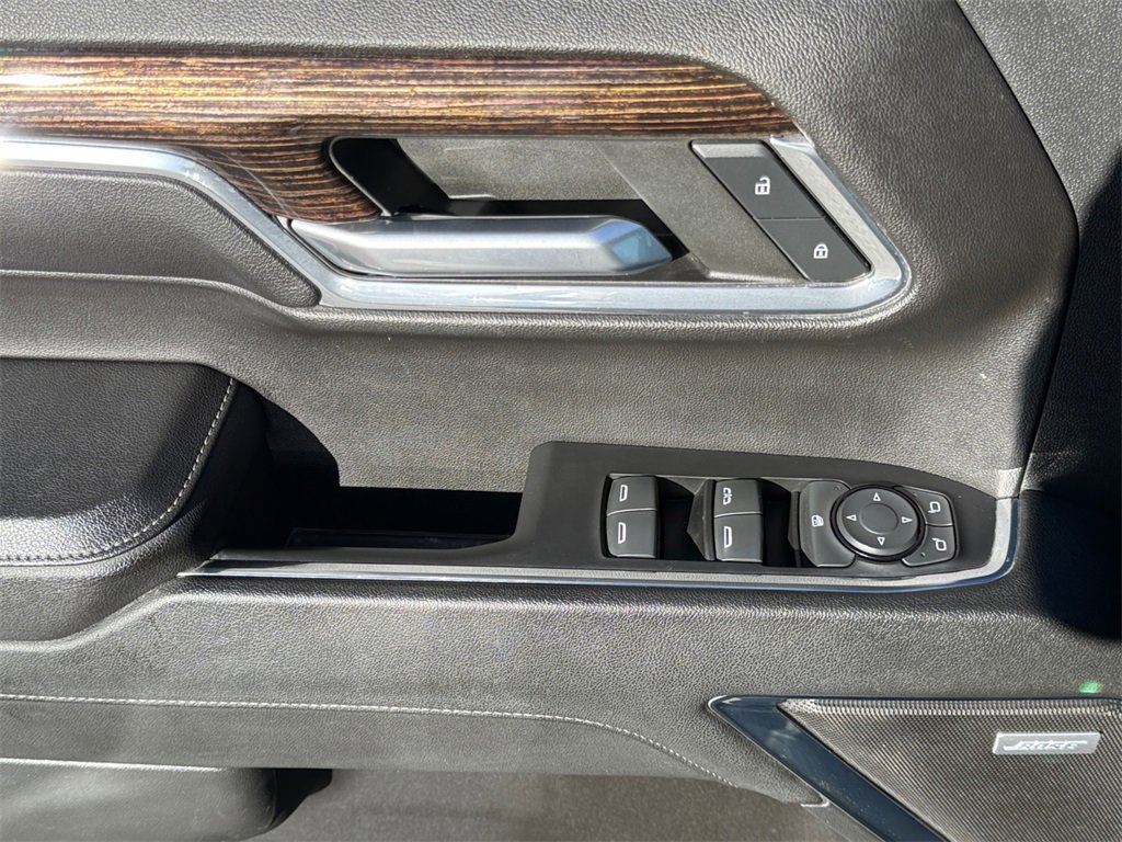 Used 2023 GMC Sierra 1500 Elevation w/ Preferred Package image 11