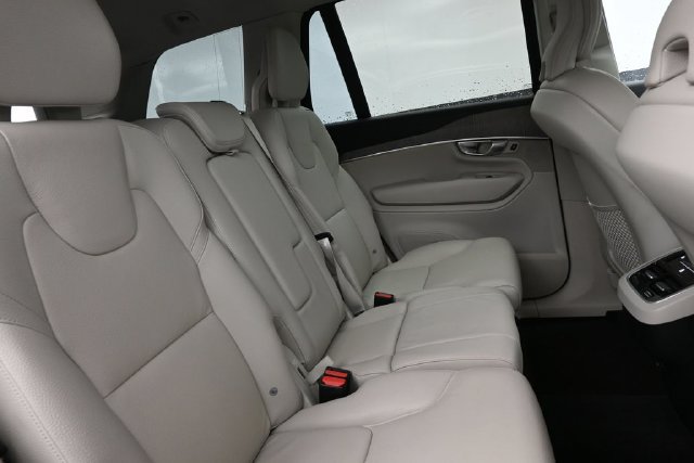 Used 2024 Volvo XC90 B6 Plus w/ Protection Package Premier AWD/4WD image 31