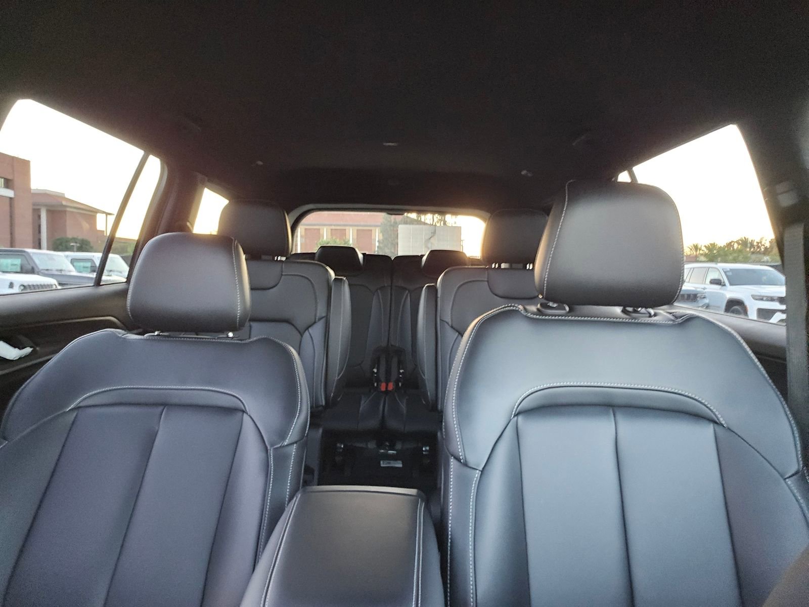 New 2026 Jeep Grand Cherokee L Limited AWD/4WD image 27