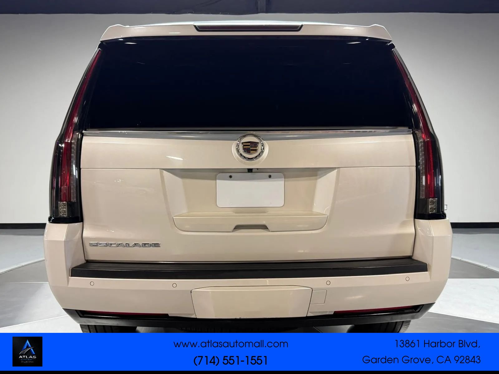 Used 2015 Cadillac Escalade Premium AWD/4WD image 5