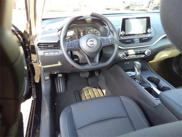 Certified 2025 Nissan Altima 2.5 S image 9