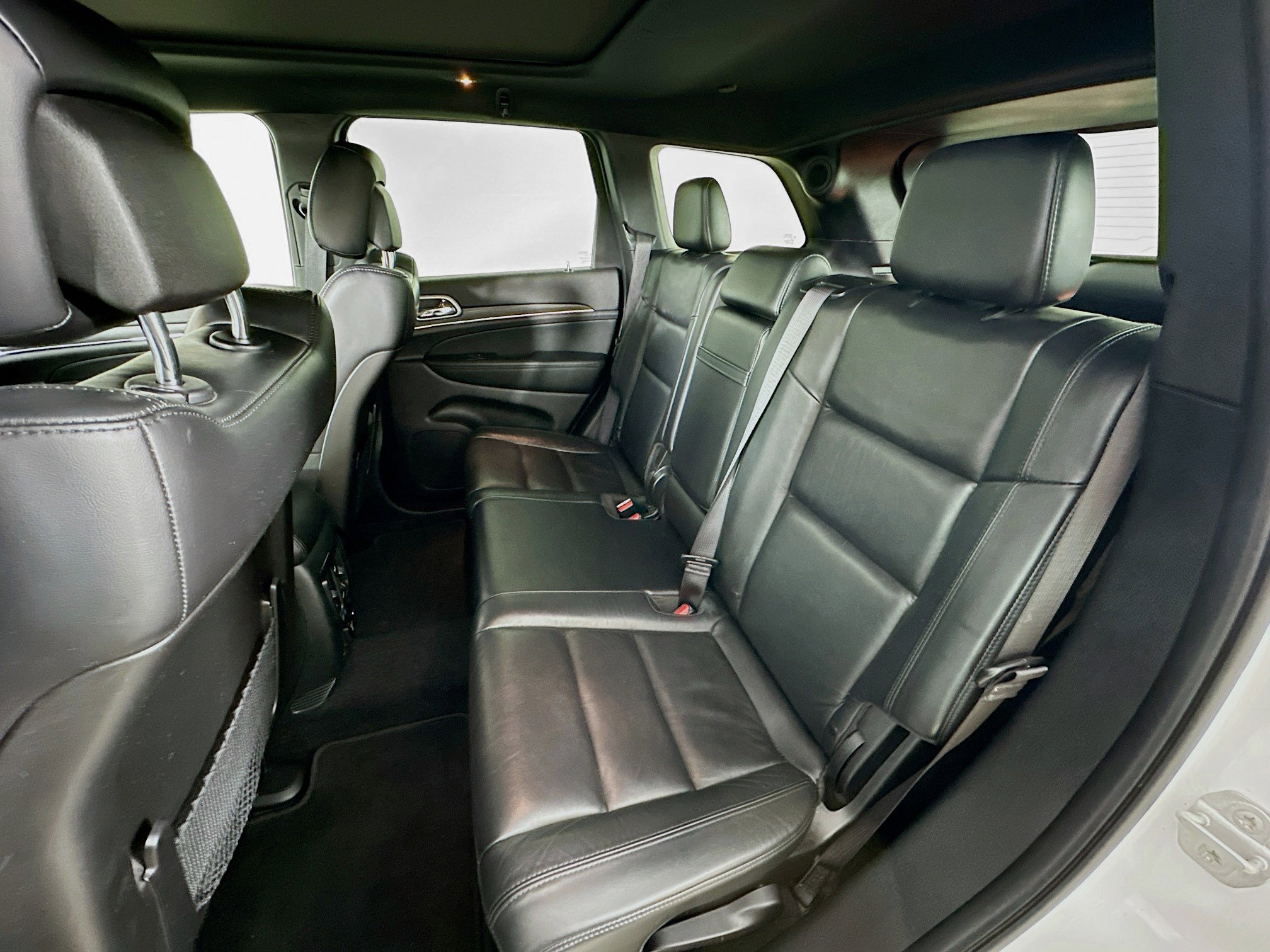 Used 2022 Jeep Grand Cherokee Limited w/ Trailer Tow Group IV image 32