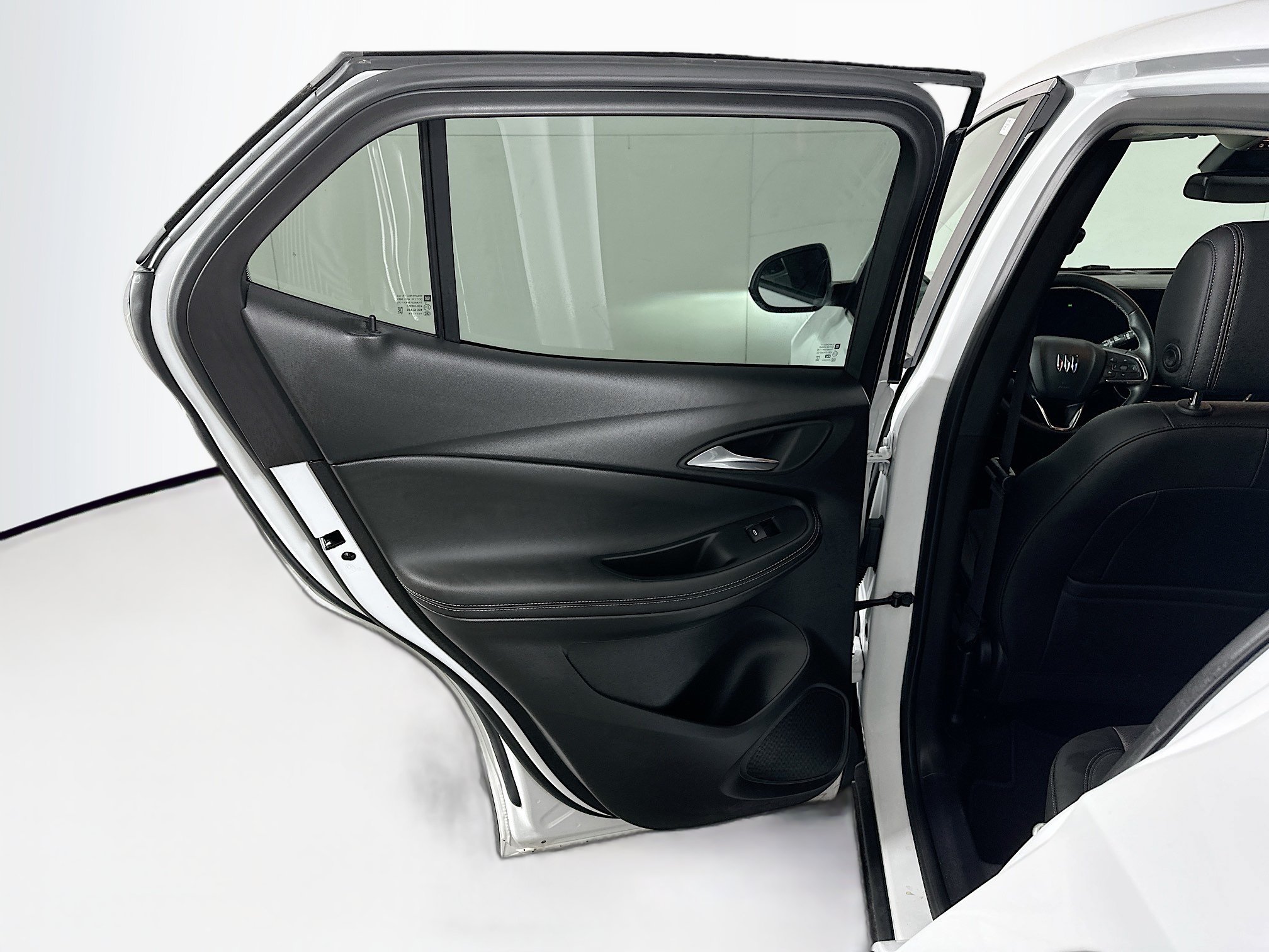 Used 2025 Buick Encore GX Preferred FWD image 25