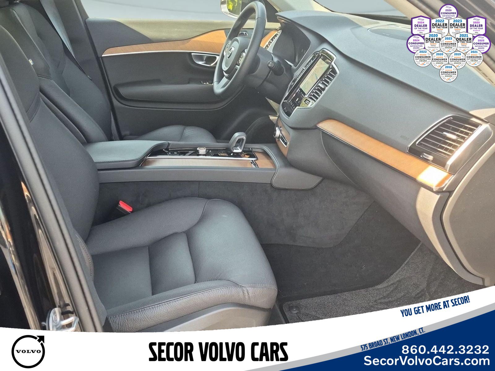 Certified 2024 Volvo XC90 T8 Plus w/ Protection Package Premier AWD/4WD image 24