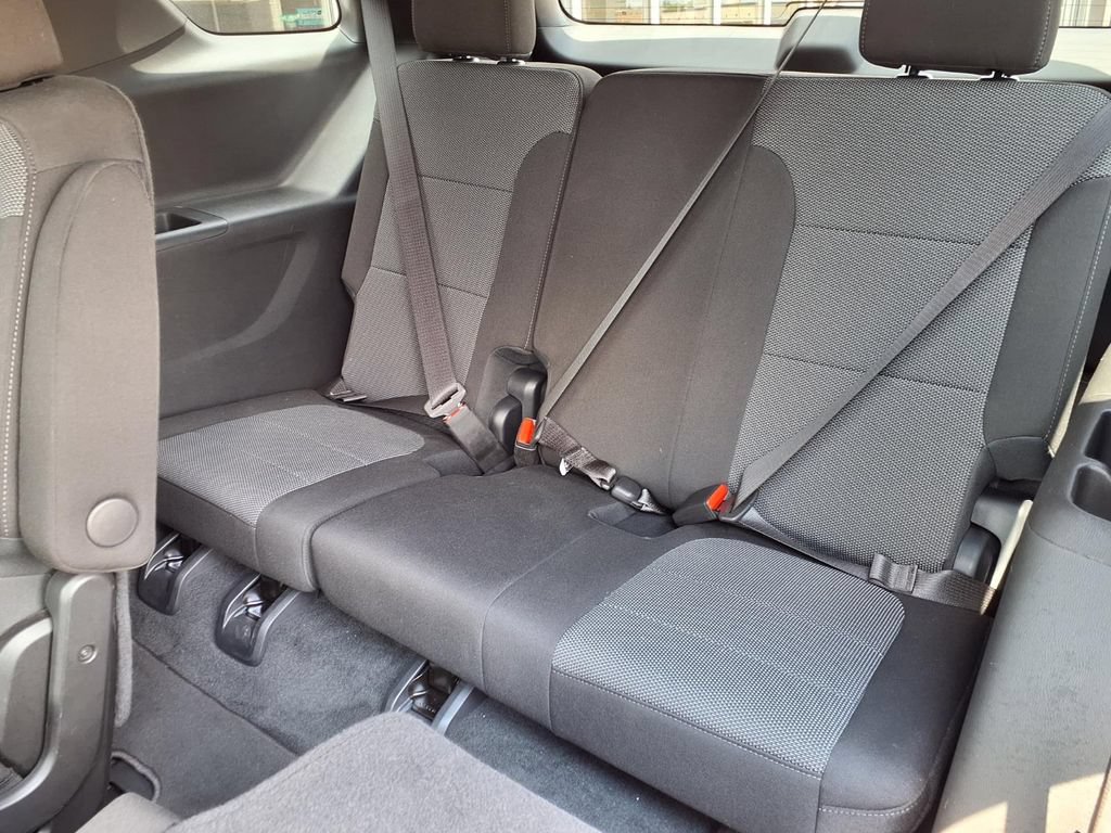 Used 2023 Chevrolet Traverse LT FWD image 22