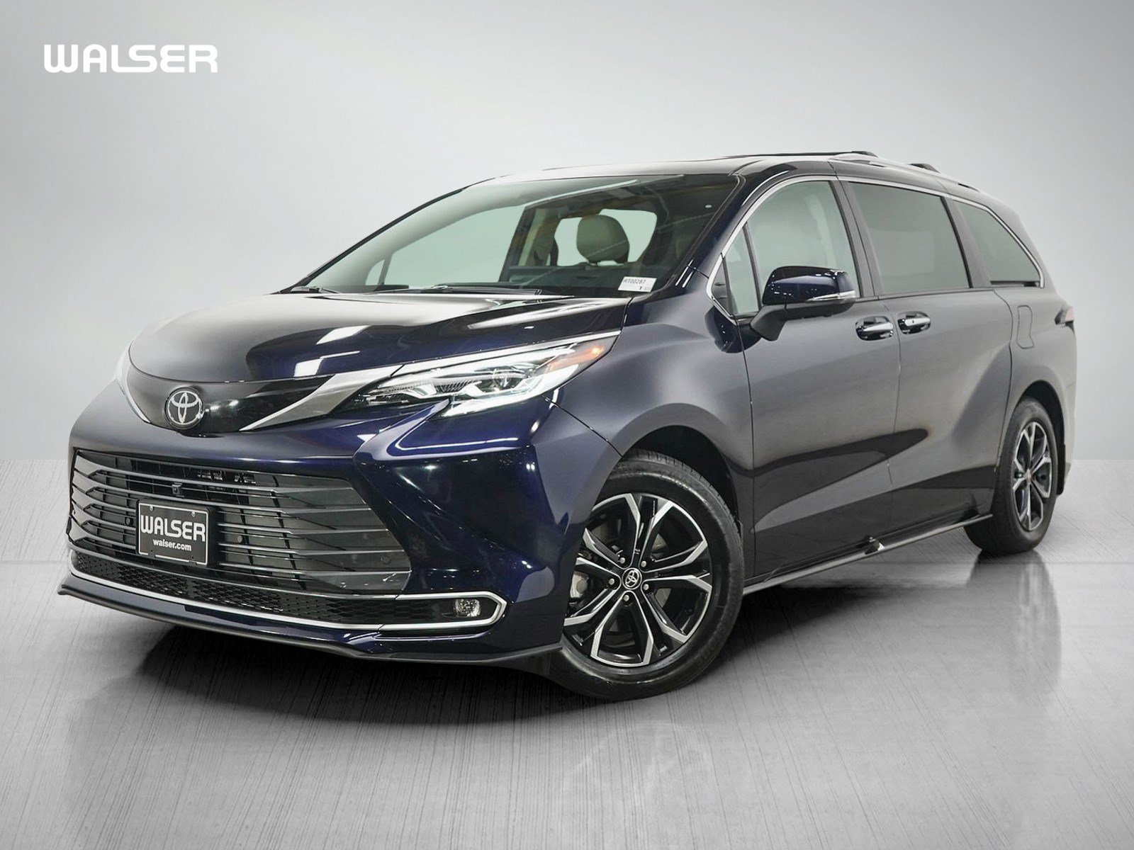 Used 2026 Toyota Sienna Platinum AWD/4WD video 1