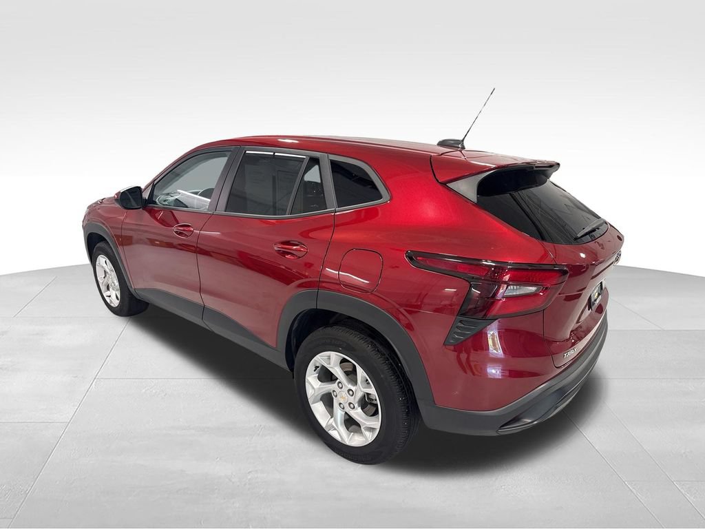 Used 2024 Chevrolet Trax LS w/ LS Convenience Package FWD image 45