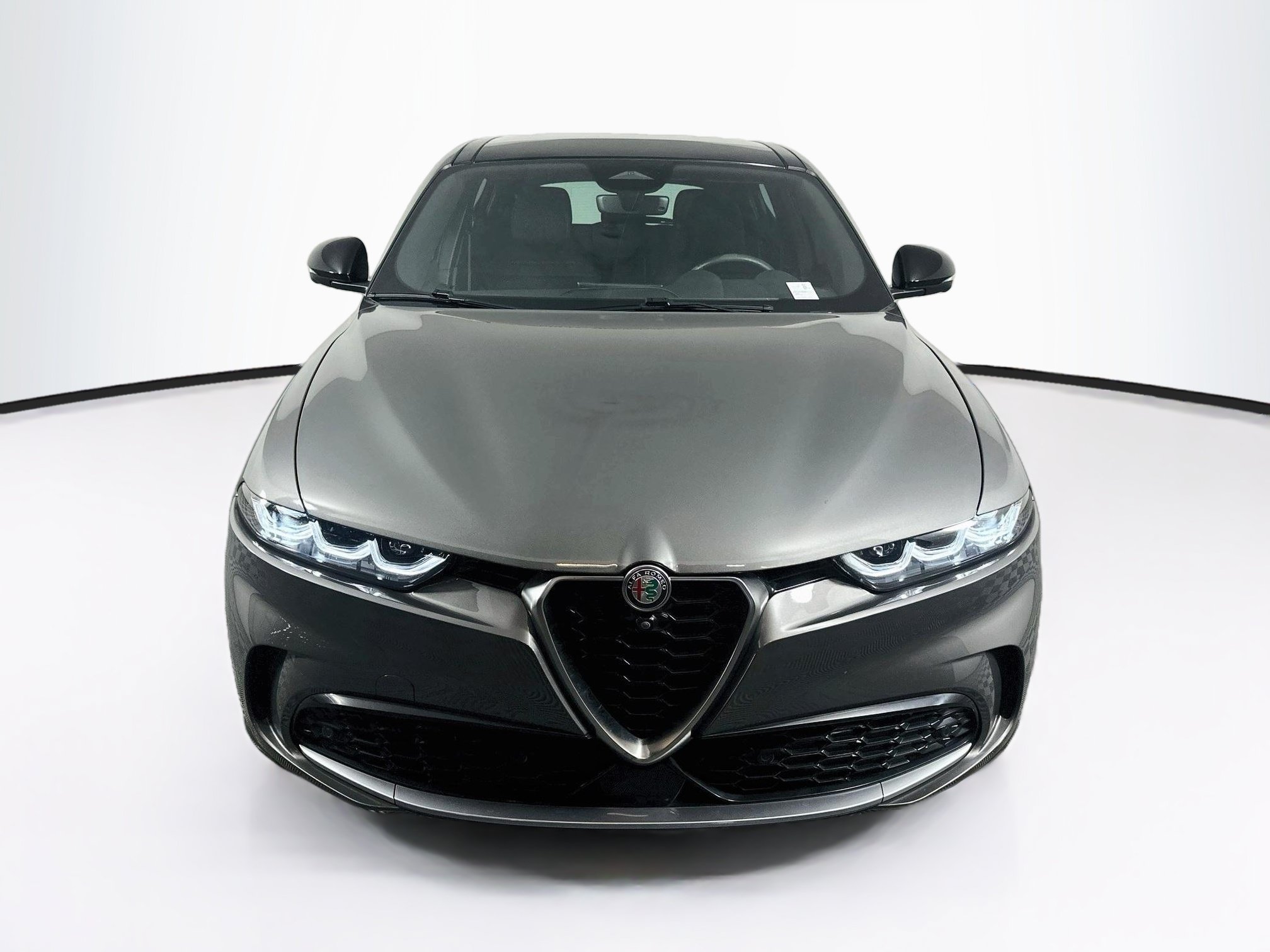 Used 2024 Alfa Romeo Tonale Ti w/ Active Assist Package AWD/4WD image 2