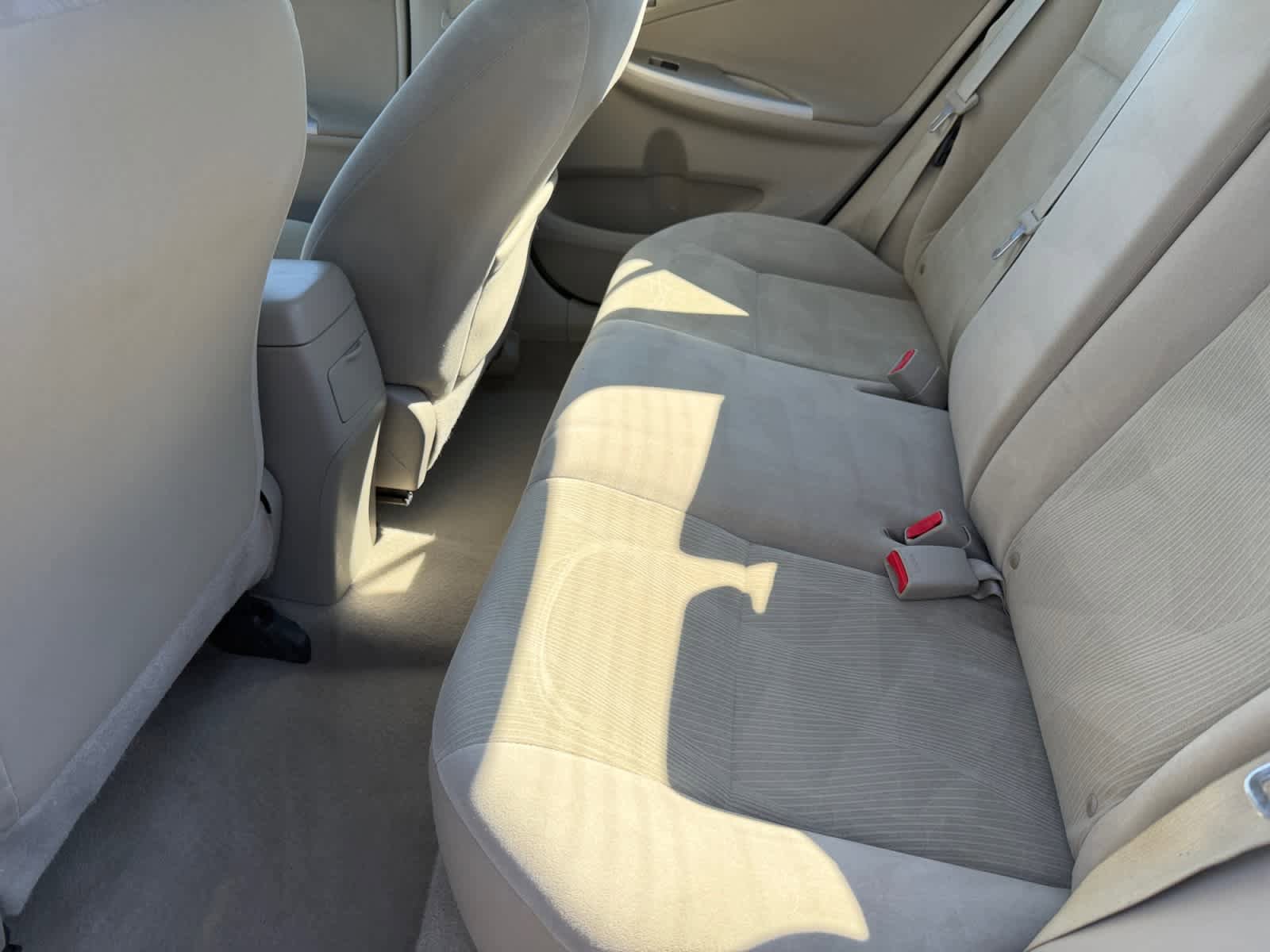 Used 2011 Toyota Corolla LE image 18