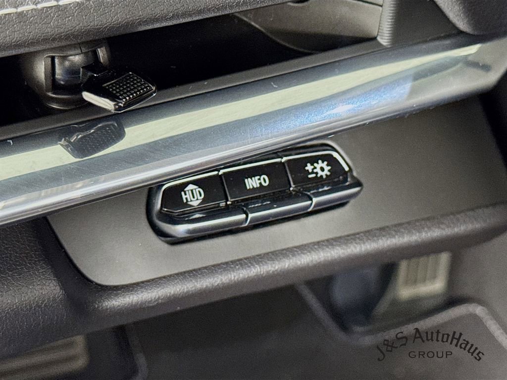 Used 2020 Chevrolet Corvette Stingray Preferred Conv w/ 2LT Preferred Equipment Group image 10