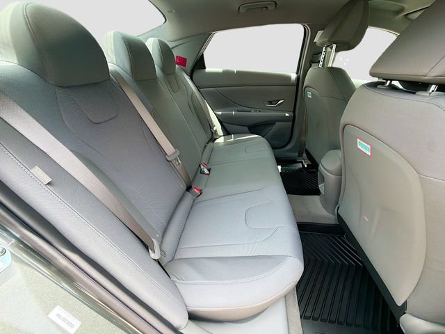 New 2026 Hyundai Elantra SE FWD image 26