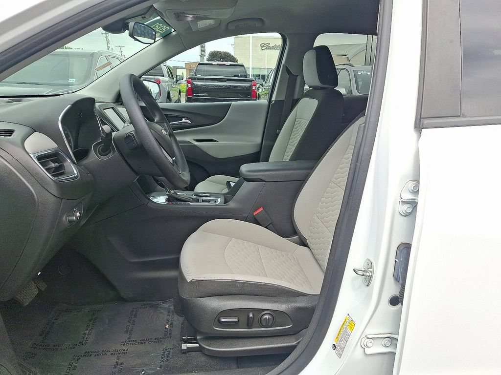 Certified 2021 Chevrolet Equinox LS w/ LS Convenience Package FWD image 14