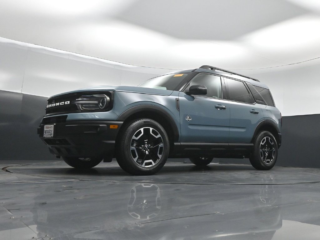Certified 2023 Ford Bronco Sport Outer Banks w/ Tech Package AWD/4WD image 41