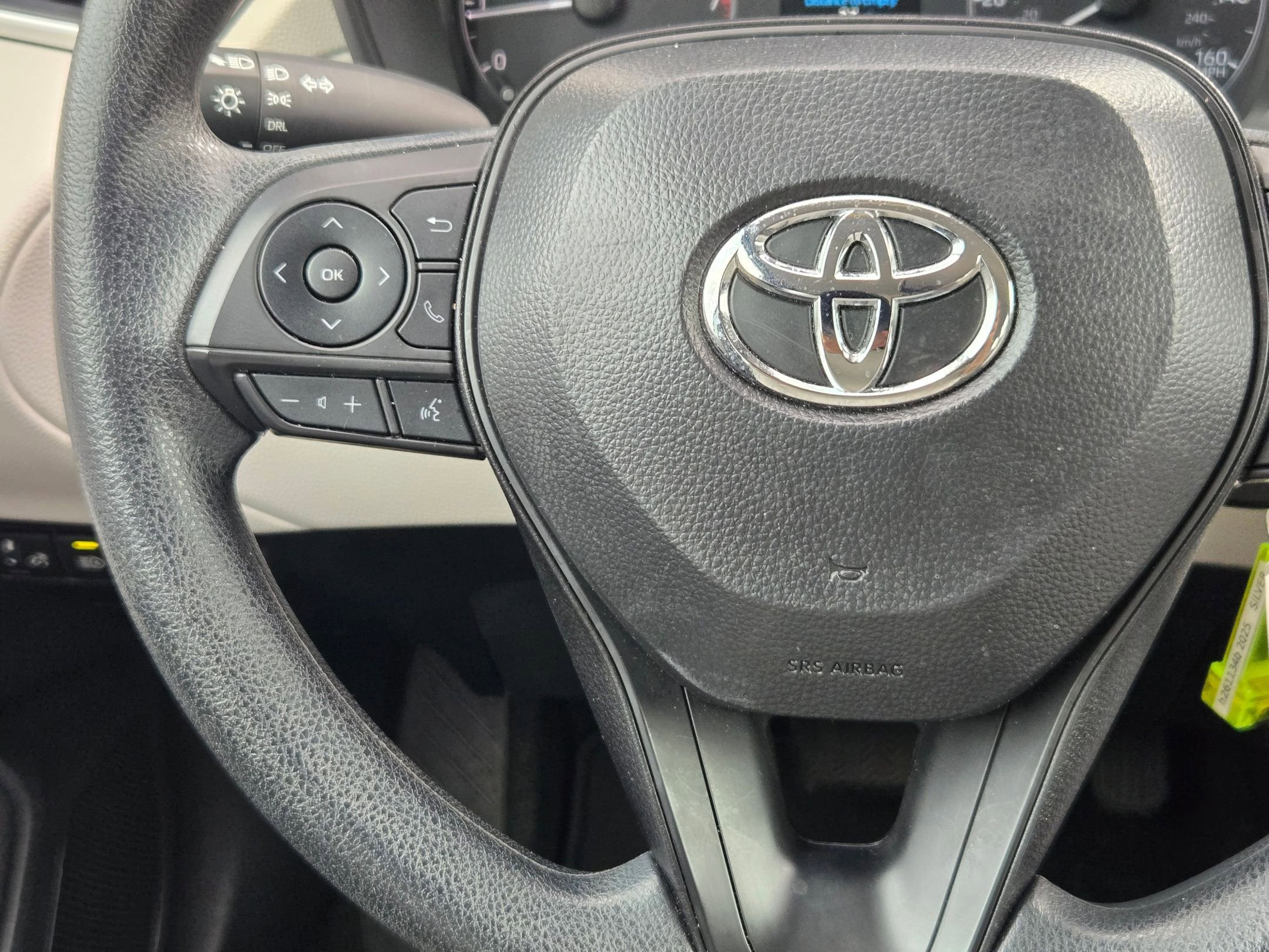 Used 2025 Toyota Corolla Cross L FWD image 21