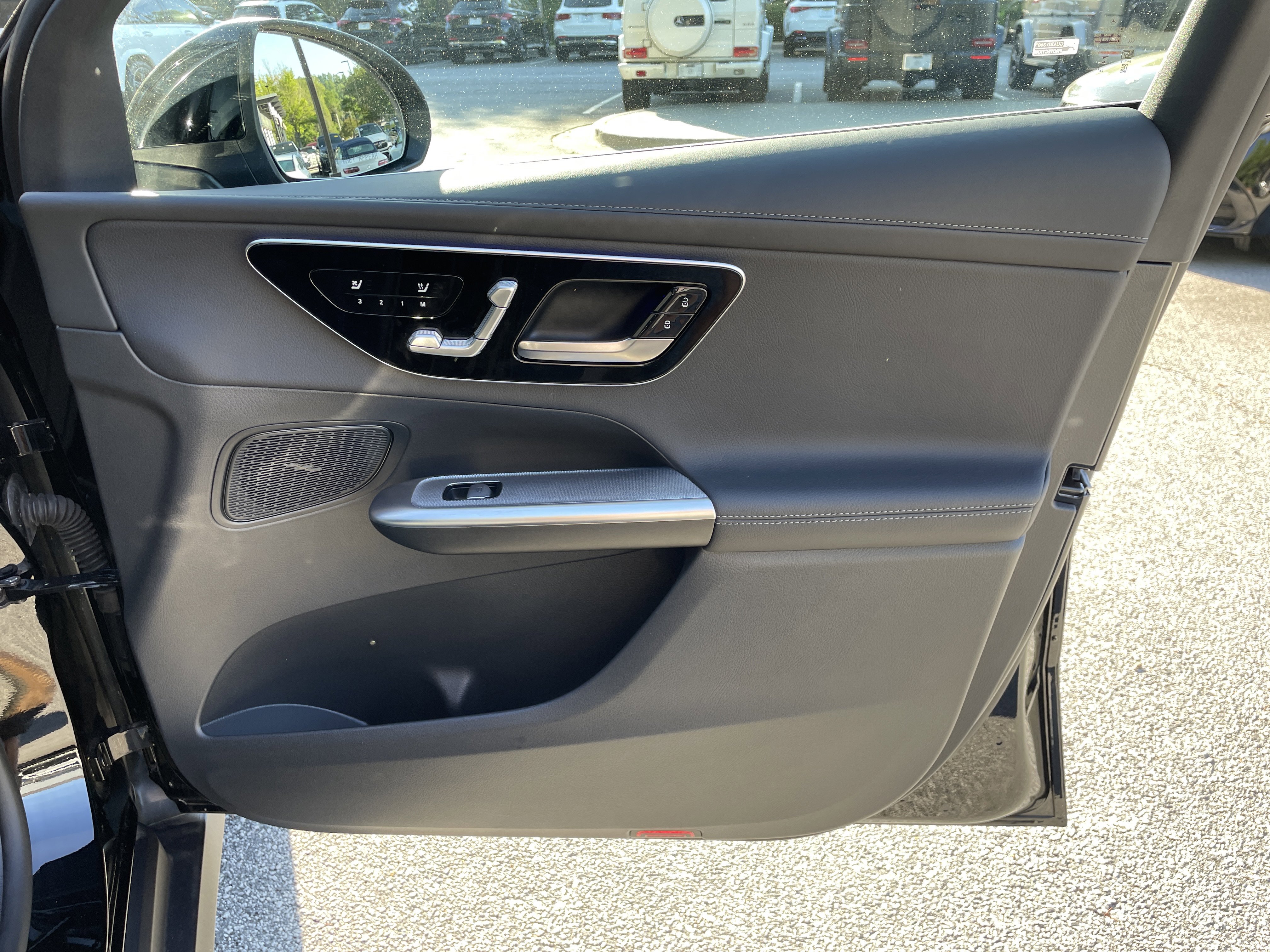 Certified 2025 Mercedes-Benz GLC 300 4MATIC image 46