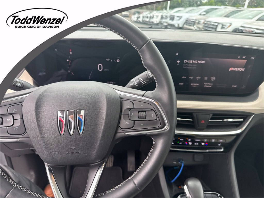 Used 2024 Buick Encore GX Avenir w/ Avenir Technology Package FWD image 1