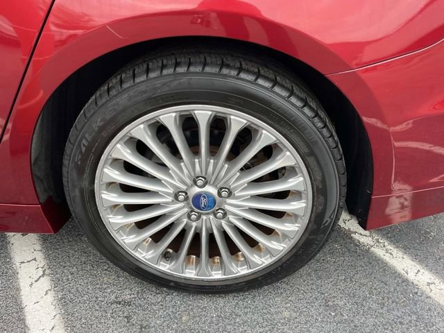 Used 2013 Ford Fusion Titanium w/ Titanium Driver Assist Pkg image 11