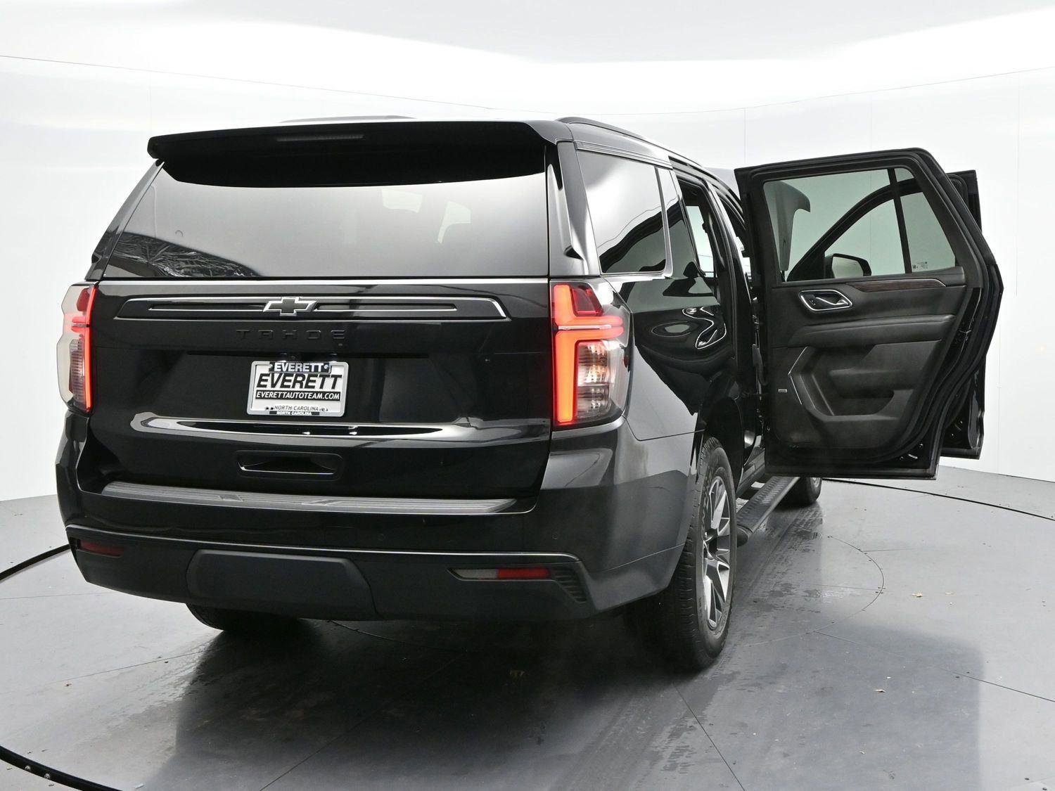 Used 2023 Chevrolet Tahoe Z71 w/ Luxury Package AWD/4WD image 43