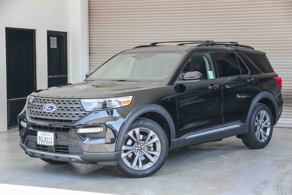 Certified 2023 Ford Explorer XLT w/ Equipment Group 202A RWD image 1