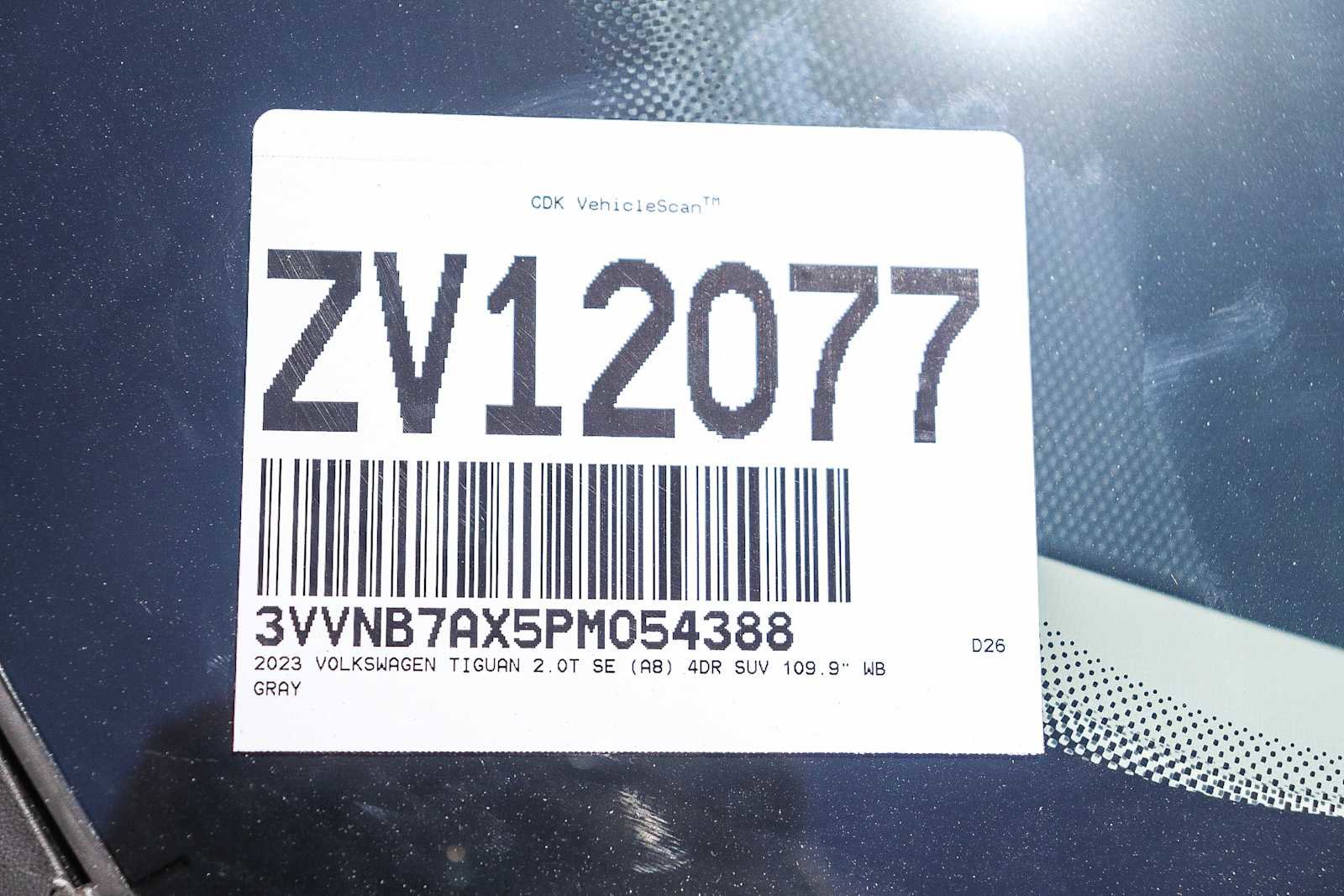 Used 2023 Volkswagen Tiguan SE w/ Panoramic Sunroof Package image 21