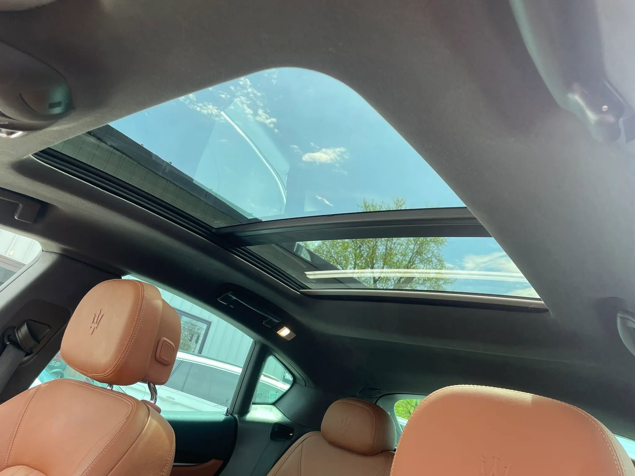 Used 2021 Maserati Levante AWD/4WD image 16