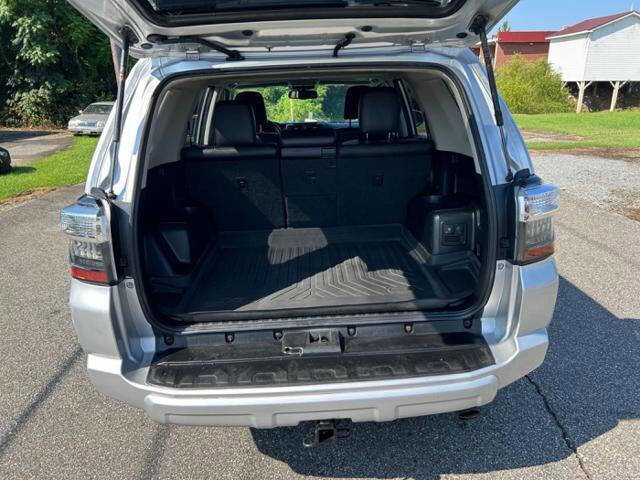 Used 2018 Toyota 4Runner 4WD image 18