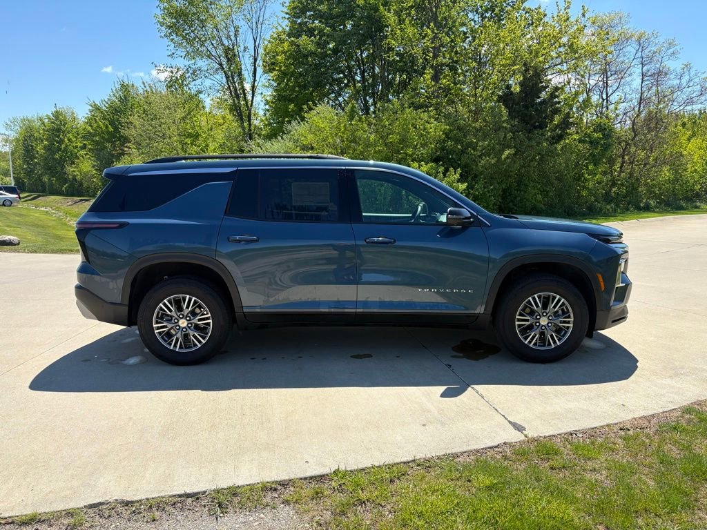 New 2026 Chevrolet Traverse LT w/ Driver Confidence Package FWD image 10