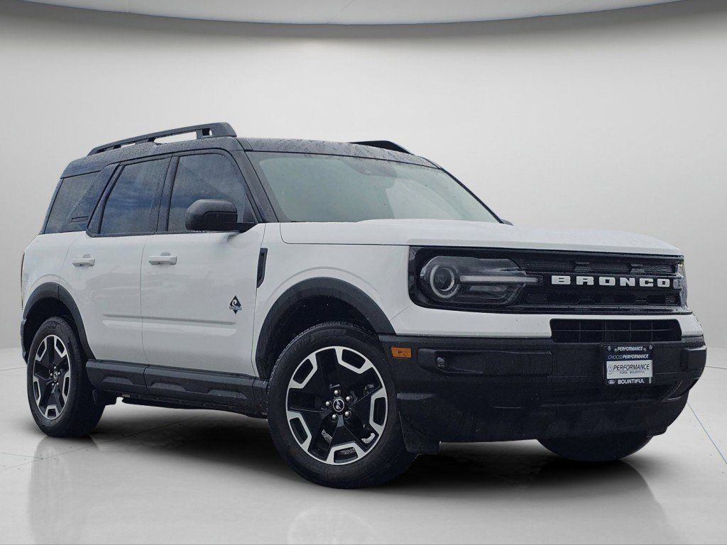 Used 2024 Ford Bronco Sport Outer Banks image 2