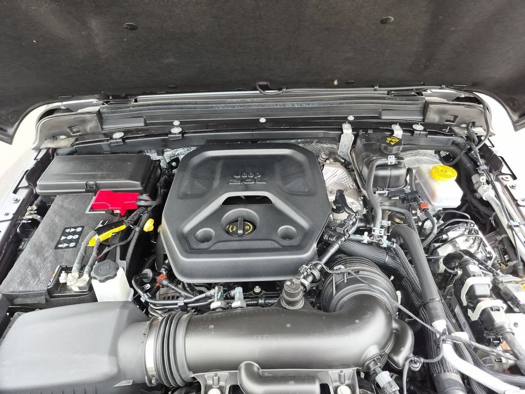 Used 2025 Jeep Wrangler Unlimited Sport AWD/4WD image 35