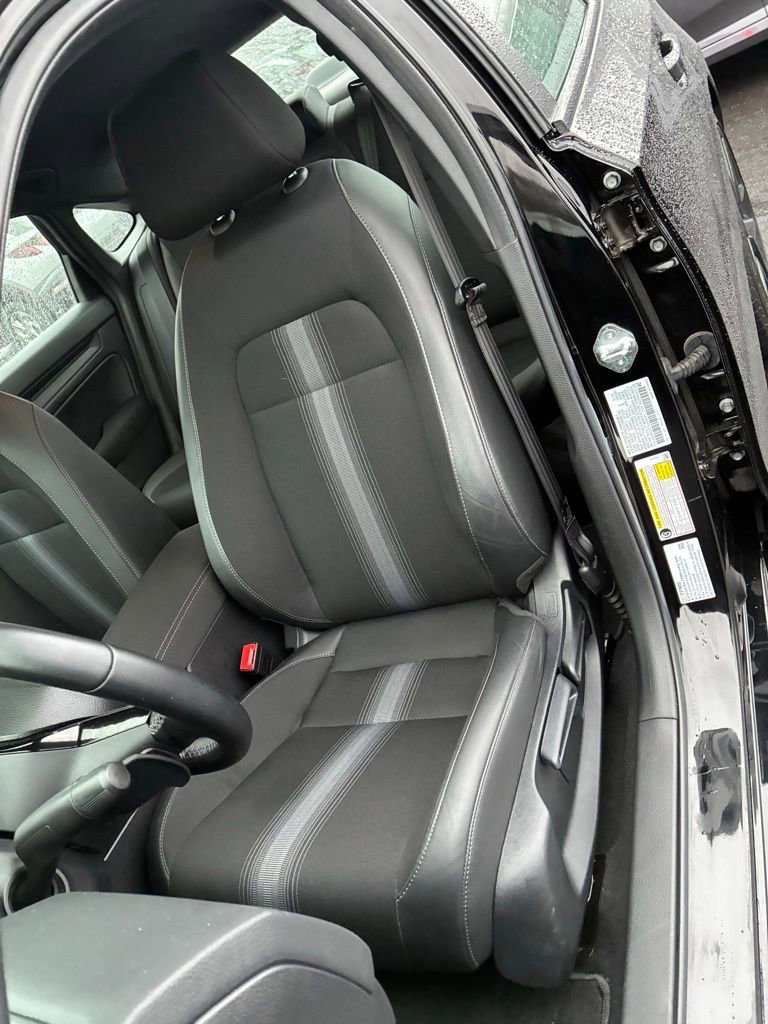 Used 2025 Honda Civic Sport image 16
