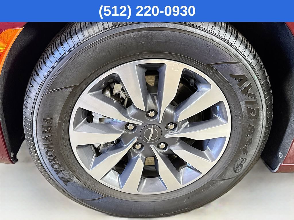 Used 2023 Chrysler Pacifica Limited image 42