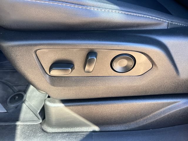 Used 2024 Chevrolet Tahoe Z71 w/ Luxury Package AWD/4WD image 15