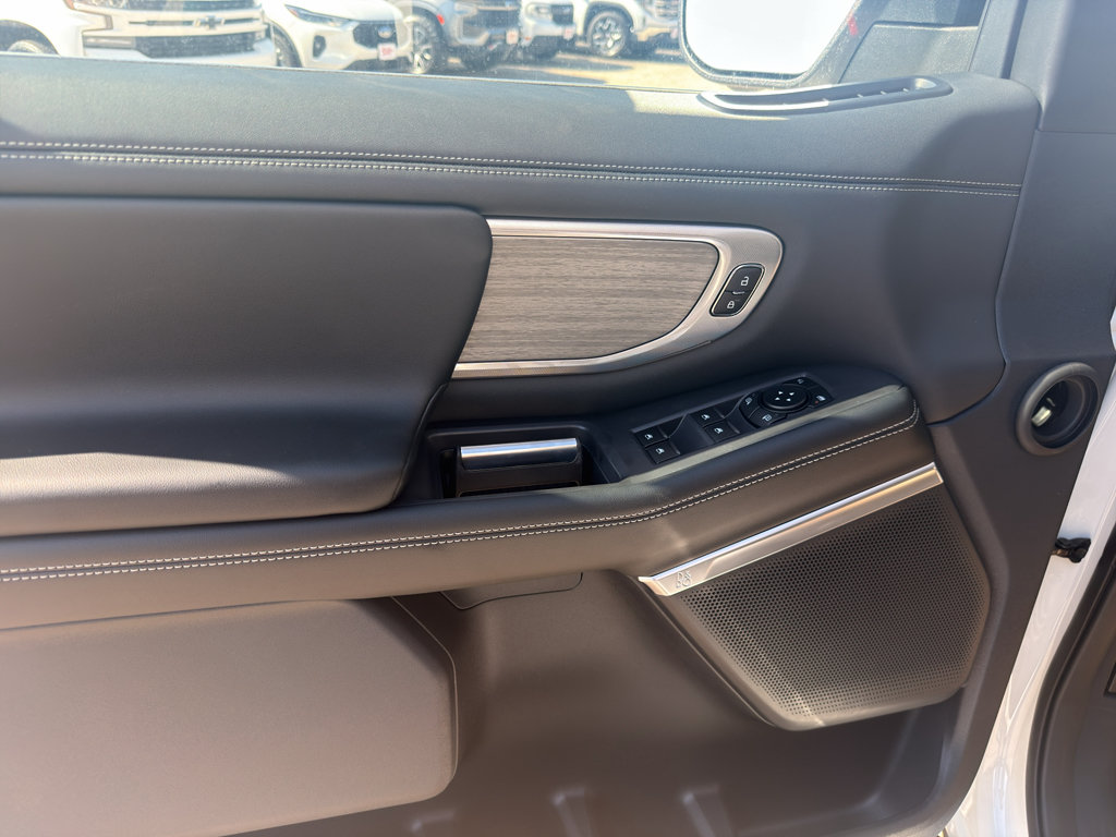 New 2027 Ford Expedition Platinum RWD image 31