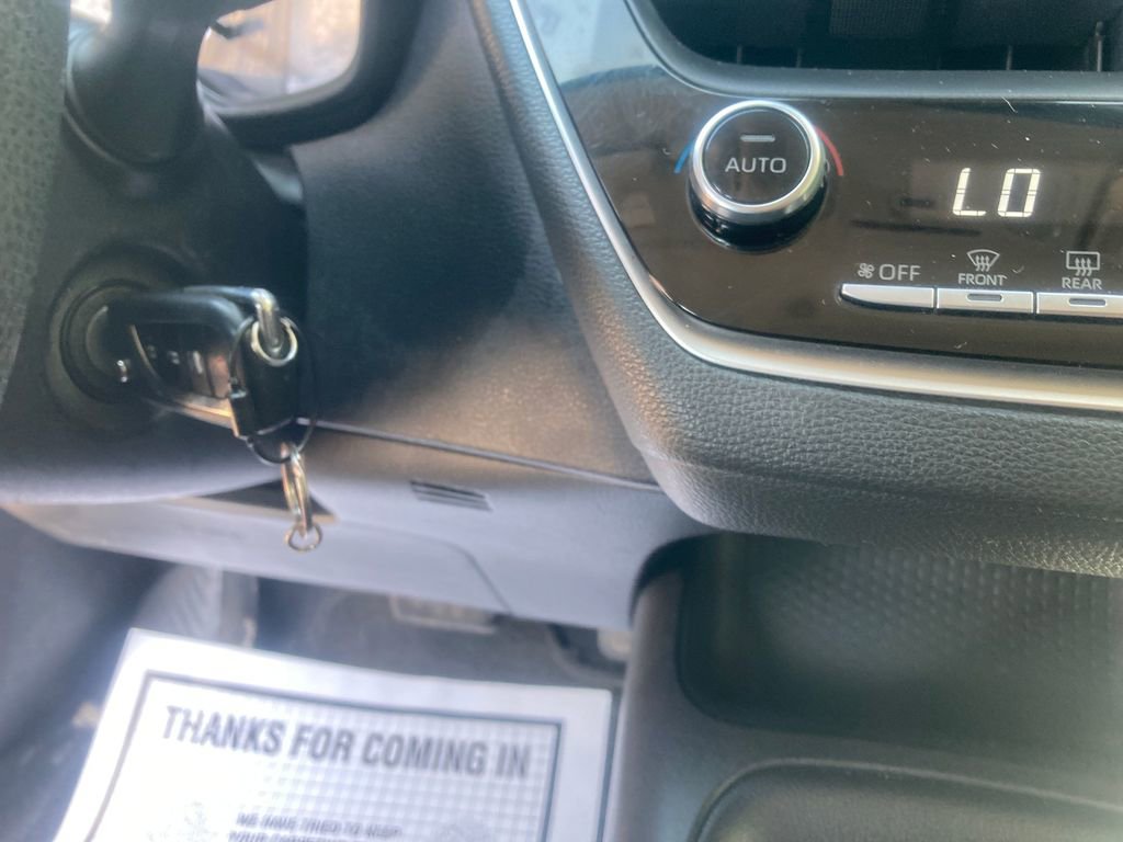 Used 2022 Toyota Corolla LE image 21