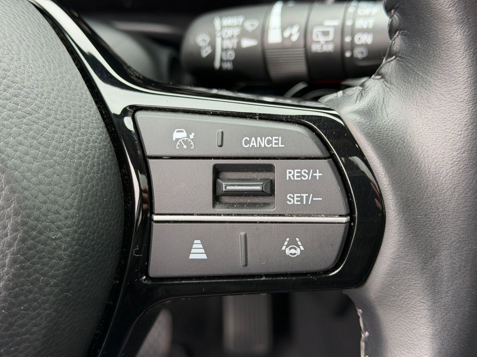 Used 2025 Honda CR-V EX-L image 22