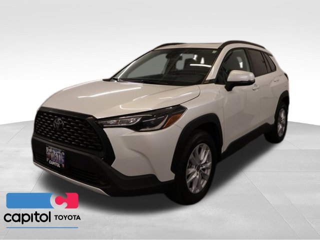 Certified 2022 Toyota Corolla Cross LE w/ Moonroof Package AWD/4WD image 6