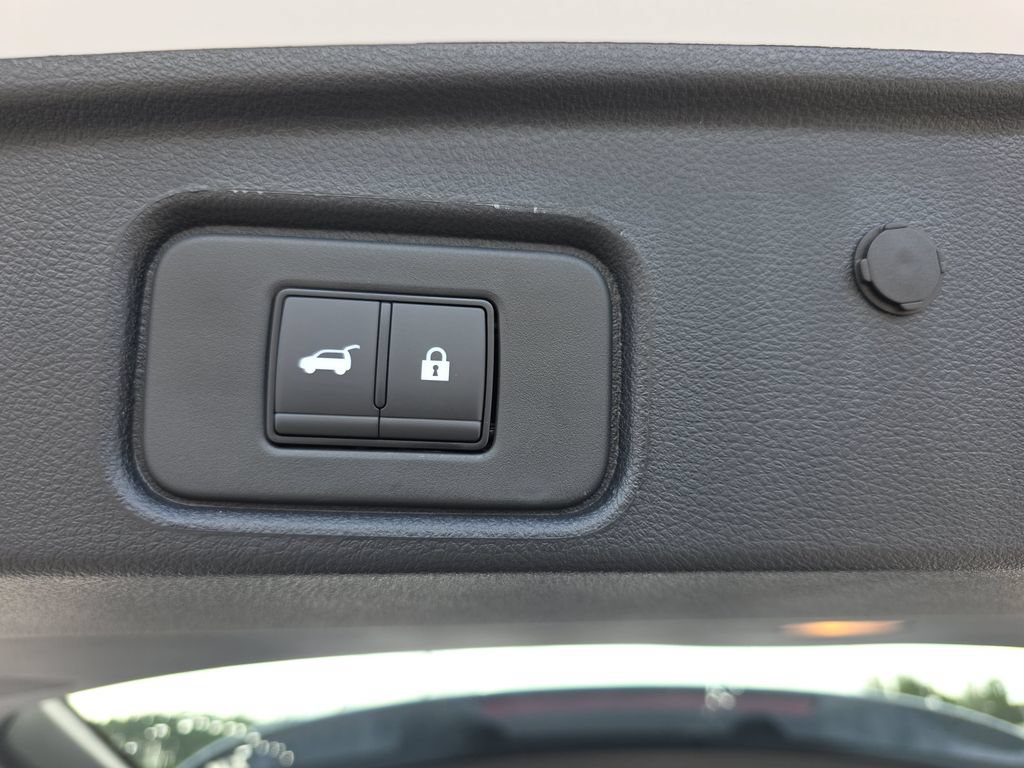 New 2026 Nissan Pathfinder Platinum FWD image 15
