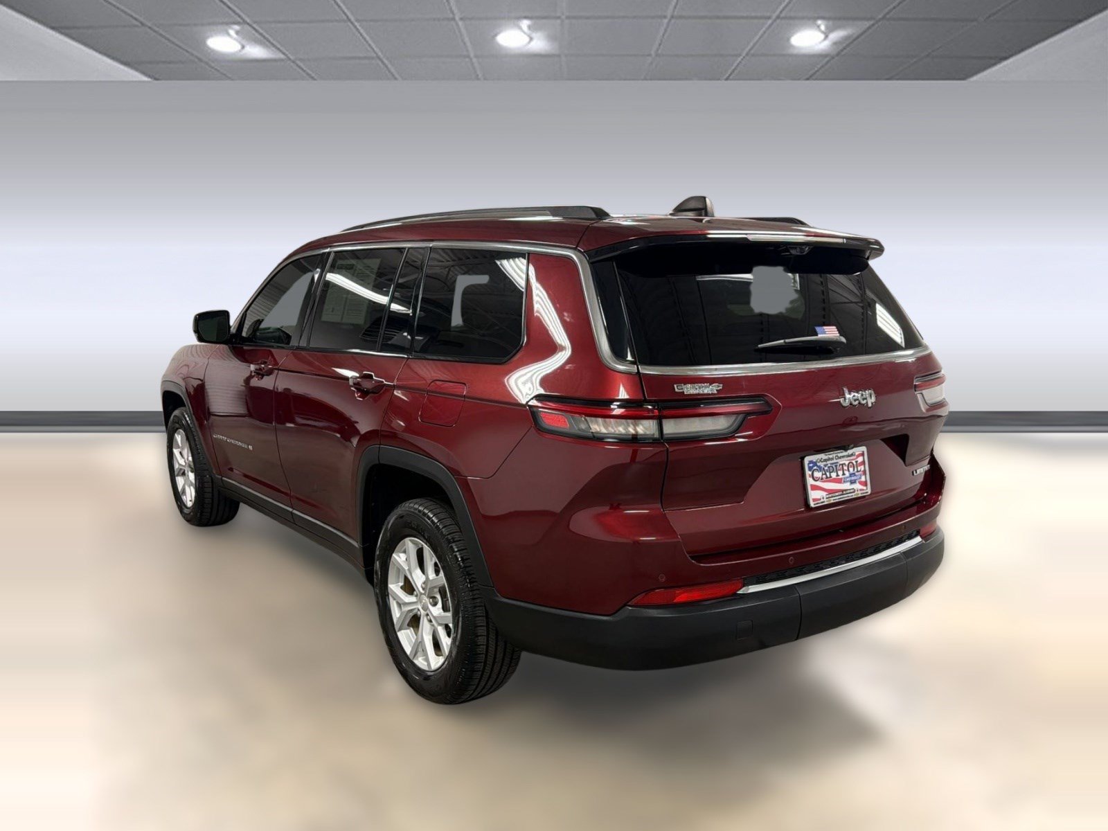 Used 2023 Jeep Grand Cherokee L Limited w/ Luxury Tech Group II RWD image 2